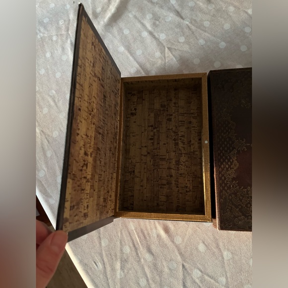 Vintage hidden compartment books - Picture 3 of 4